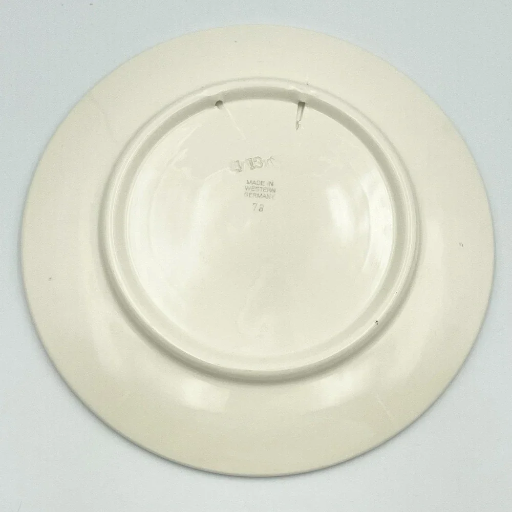 N/A vintage molded